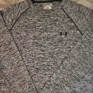 Under Armour Men's Heathered Black and Gray Sweatshirt